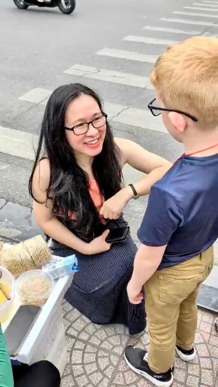 learn Vietnamese with family and kids Hanoi local experience